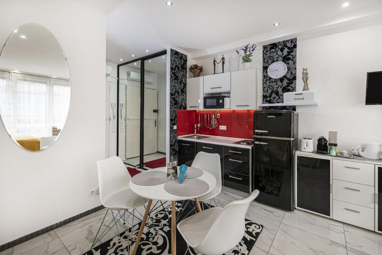 B&P Maine Street Apartments Budapest Exterior photo